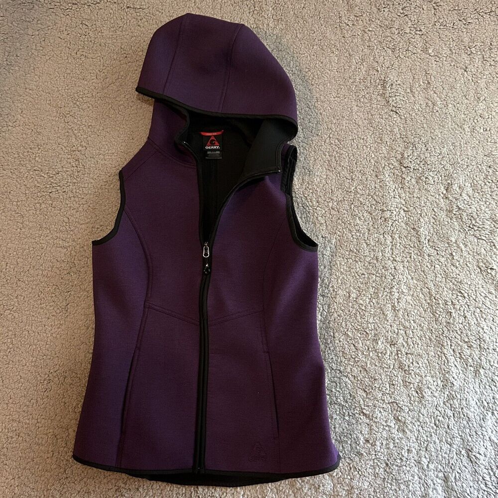 Gerry Women's Size Small Hooded Sleeveless Vest Purple Outerwear Athletic Zip